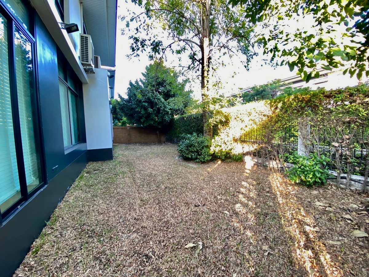 For RentHousePattanakan, Srinakarin : For Rent | Ultra-Luxury Detached Home at Setthasiri Krungthep Kreetha (corner unit) Largest House Type | Fully Furnished | Pet Friendly | Near Brighton College Bangkok