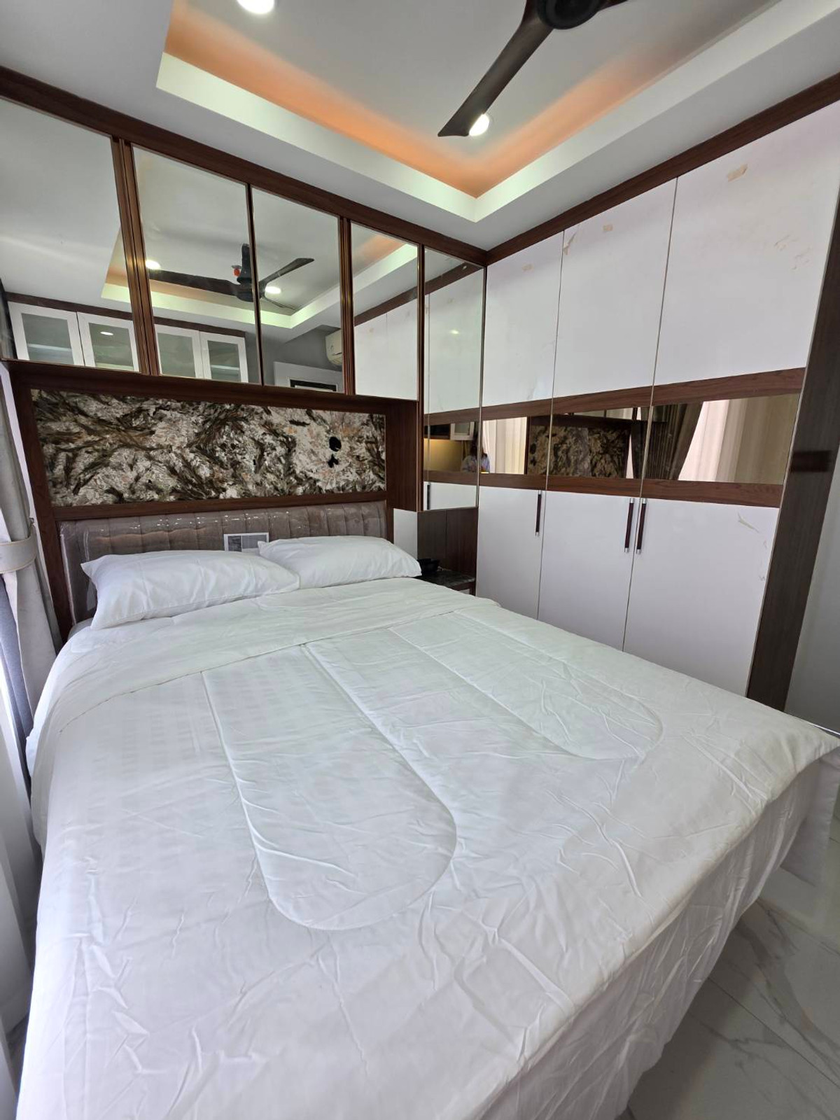 For RentCondoRama3 (Riverside),Satupadit : Renovate a new room  City view and Chao Phraya River view. Watching the fireworks in New Year is very beautiful, close to Central Rama 3, only 450 meters.