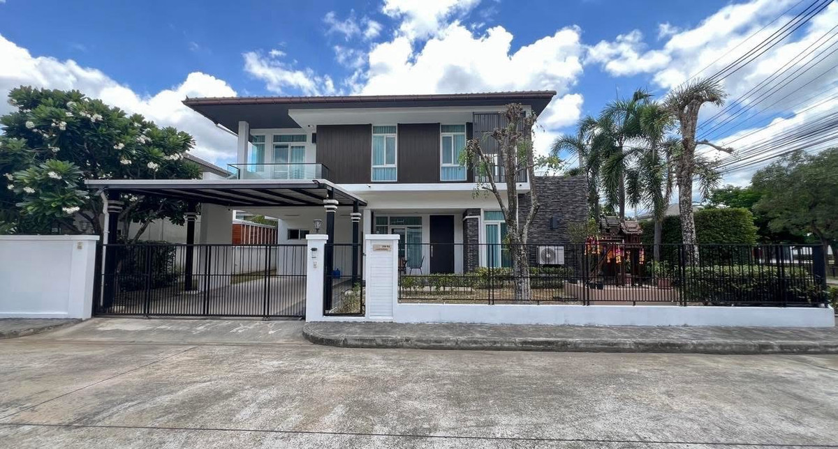 For RentHouseChiang Mai : House for rent in Siwalee Lake View Project, Mae Hia, Chiang Mai, 4 bedrooms.