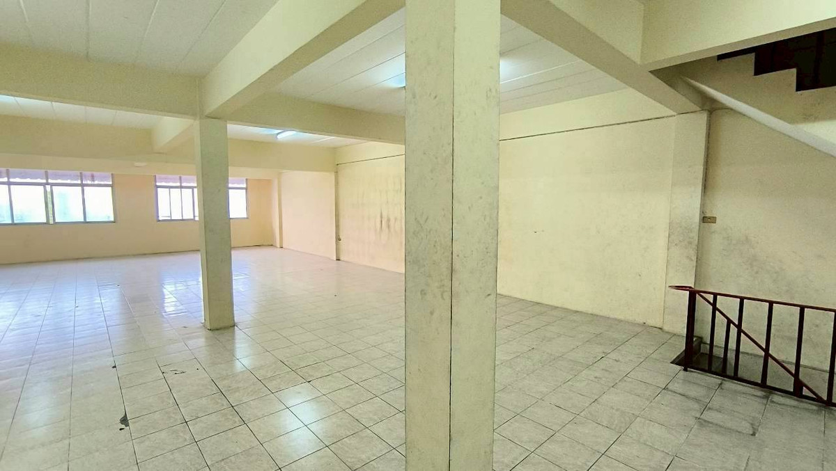 For SaleShop HouseEakachai, Bang Bon : For sale: 4-story commercial building, 3 adjacent units, 57.80 sq m., Soi Kamnan Maen 13, Intersection 31, Bang Bon Subdistrict, Bang Khun Thian District, Bangkok, price 28,000,000 baht.