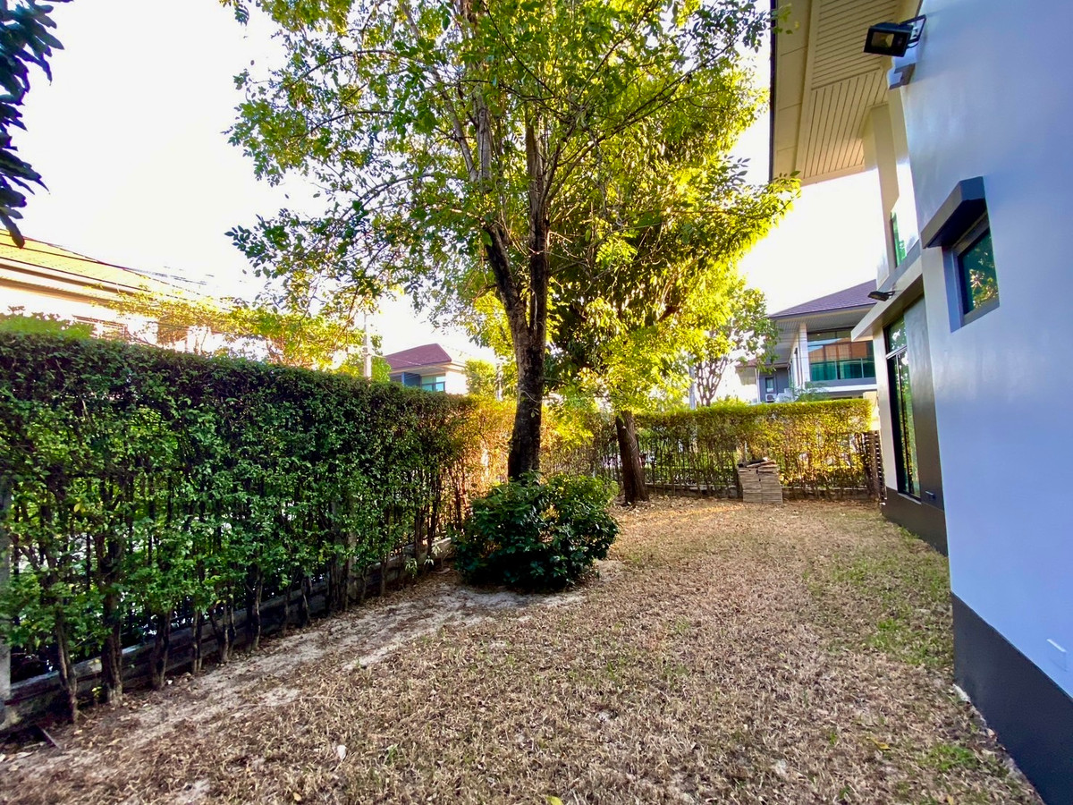 For RentHousePattanakan, Srinakarin : For Rent | Ultra-Luxury Detached Home at Setthasiri Krungthep Kreetha (corner unit) Largest House Type | Fully Furnished | Pet Friendly | Near Brighton College Bangkok