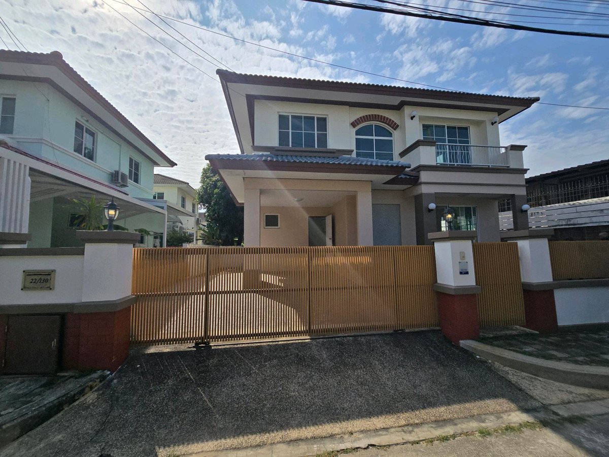 For RentHousePhutthamonthon, Salaya : 🏡Single house for rent (corner house), lots of usable space. Manthana Thawi Watthana Village, 59 villages, is next to the road along the Thawi Watthana canal.