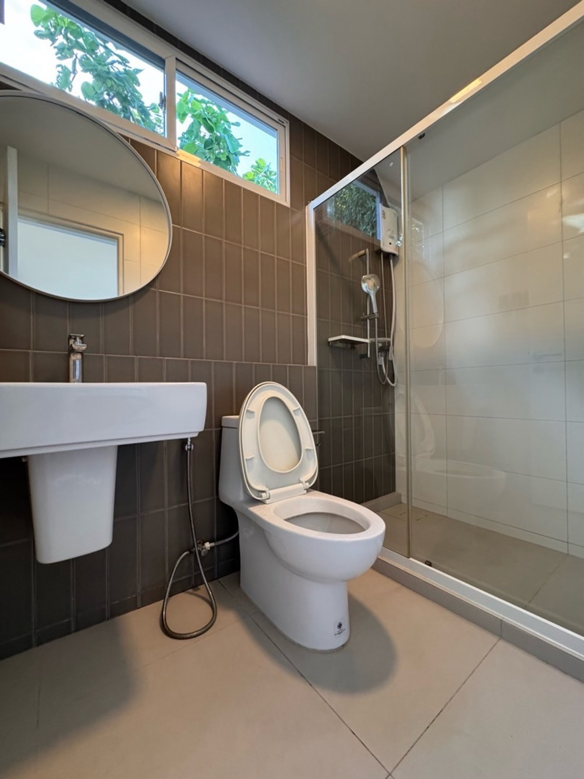 ให้เช่าทาวน์โฮมบางนา แบริ่ง ลาซาล : 💥ForRent💥3Bed • Indy Bangna-Ramkhamhang 2 🏡 Near Mega Bangna ✨ Duplex ‼️Corner House 🌟 Pet Friendly 🐶 Ready to move in ‼️