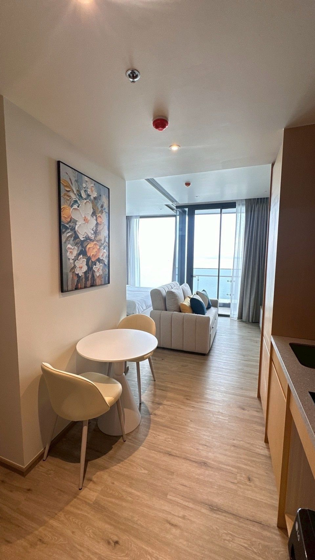 ให้เช่าคอนโดพัทยา บางแสน ชลบุรี สัตหีบ : ให้เช่าคอนโด อรุณ วงศ์มาศ หาด 1 ห้องนอน 37.5 ตร.ม. (S03-2214)