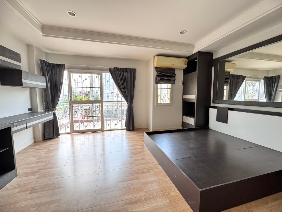 ให้เช่าทาวน์โฮมนวมินทร์ รามอินทรา : ให้เช่าทาวน์โฮม ศุภาลัย นวลจันทร์ พร้อมอยู่ (หลังมุม) ใกล้รถไฟฟ้าสายสีชมพู (N.500)