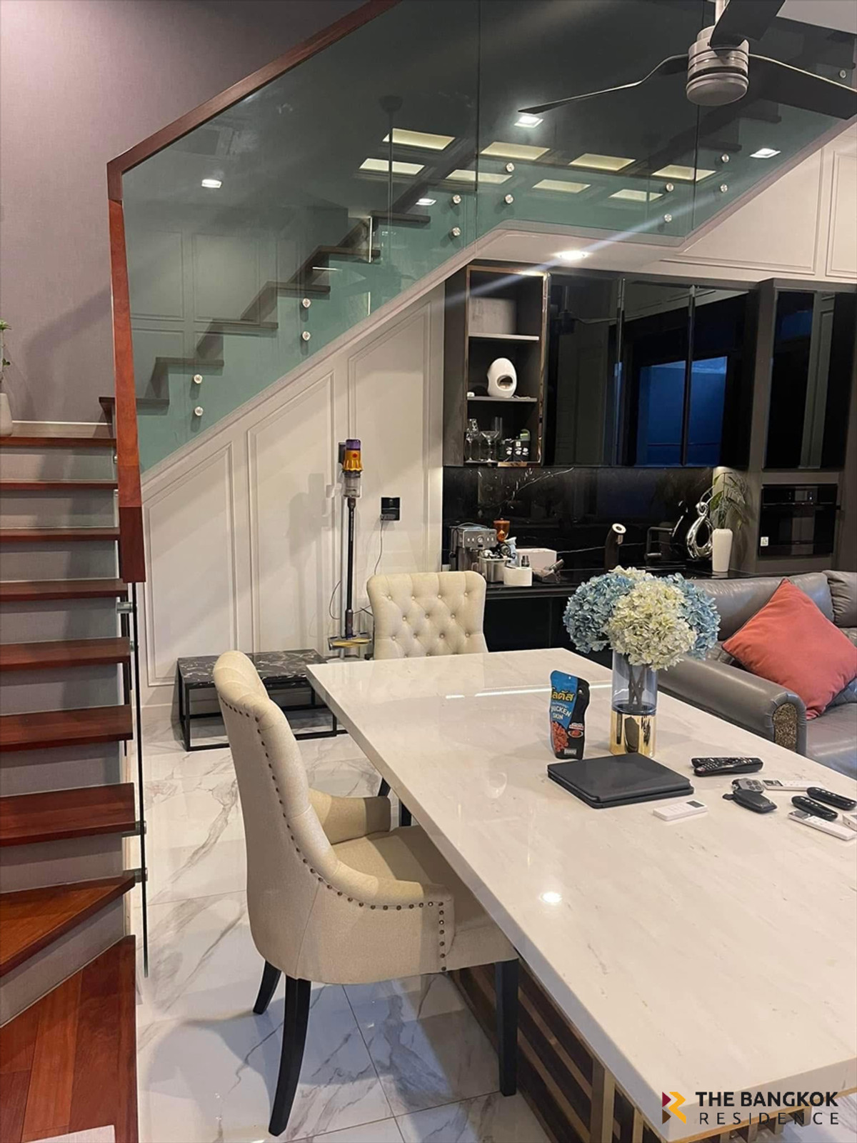 ขายทาวน์โฮมลาดพร้าว เซ็นทรัลลาดพร้าว : 🏡The Eight Chatuchak-Ratchada ทาวน์โฮมดีไซน์โมเดิร์น ฟังก์ชันครบ