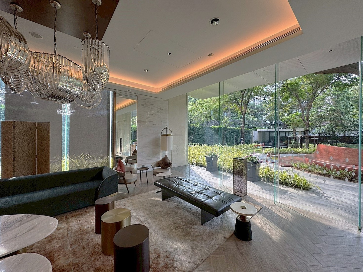 For RentCondoSukhumvit, Asoke, Thonglor : A high-end condominium offering a lush, peaceful, and private atmosphere with a beautiful view in the Sukhumvit ** NO CO-AGENT ** 