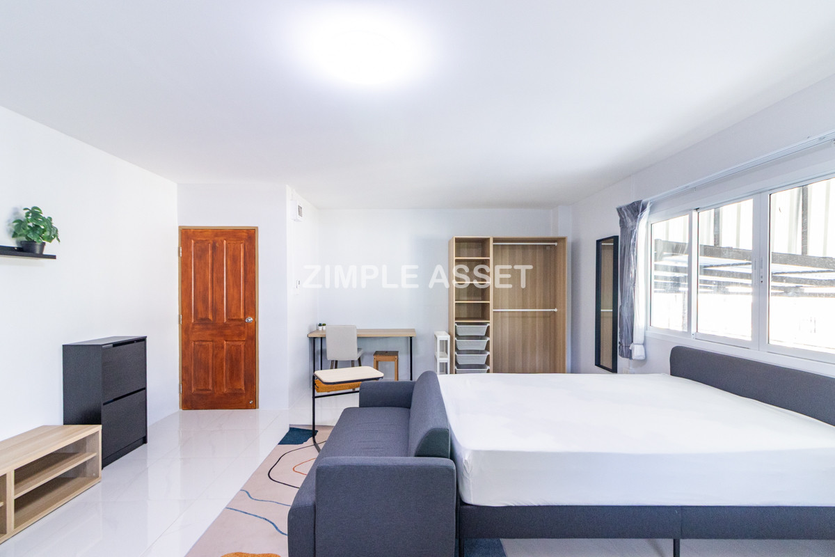 ให้เช่าโชคชัย4 ลาดพร้าว71 : Line ID: @zimple_asset  ที่พักรีโนเวทใหม่ พร้อมเฟอร์ฯใหม่ทุกห้อง ในซ.ลาดพร้าว64 ห้องสวย สะอาด ปลอดภัย เดินทางสะดวก ใกล้รถไฟฟ้าสถานี โชคชัย4 และสามารถทะลุออกถนนสุทธิสารได้