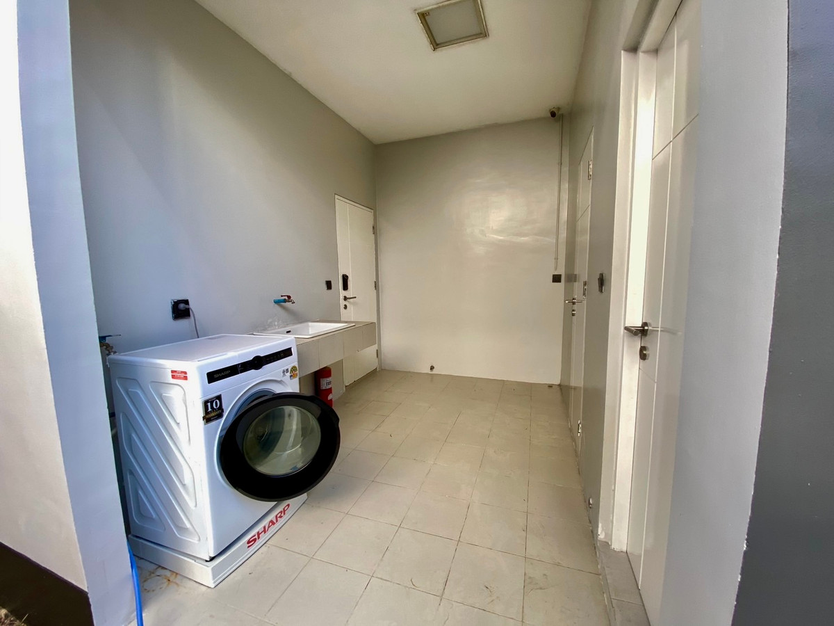 For RentHousePattanakan, Srinakarin : For Rent | Ultra-Luxury Detached Home at Setthasiri Krungthep Kreetha (corner unit) Largest House Type | Fully Furnished | Pet Friendly | Near Brighton College Bangkok