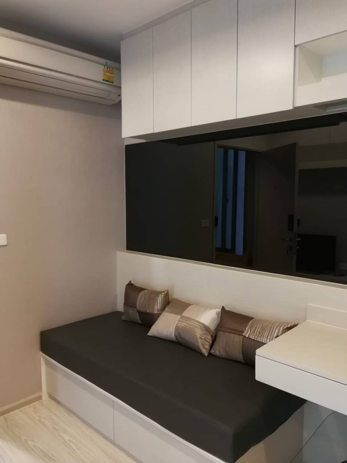 For RentCondoBangna, Bearing, Lasalle : For rent 📍 IDEO Mobi Sukhumvit Eastgate 📍 Fully furnished with appliances. Near BTS Bangna.