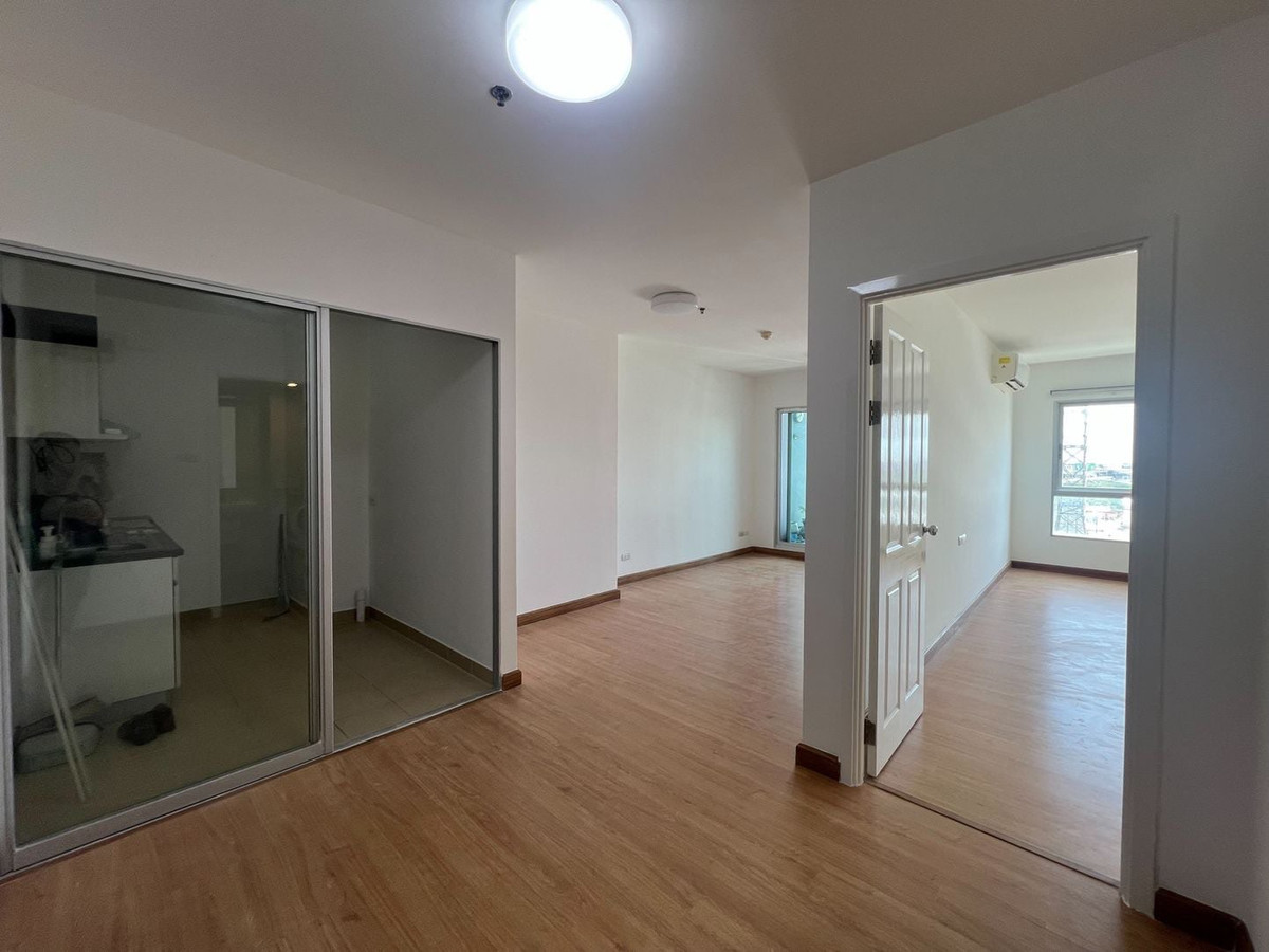 For RentCondoChaengwatana, Muangthong : For rent, Supalai City Resort Chaengwattana, large room 50.72 sq m (empty room) LINE : @nyle