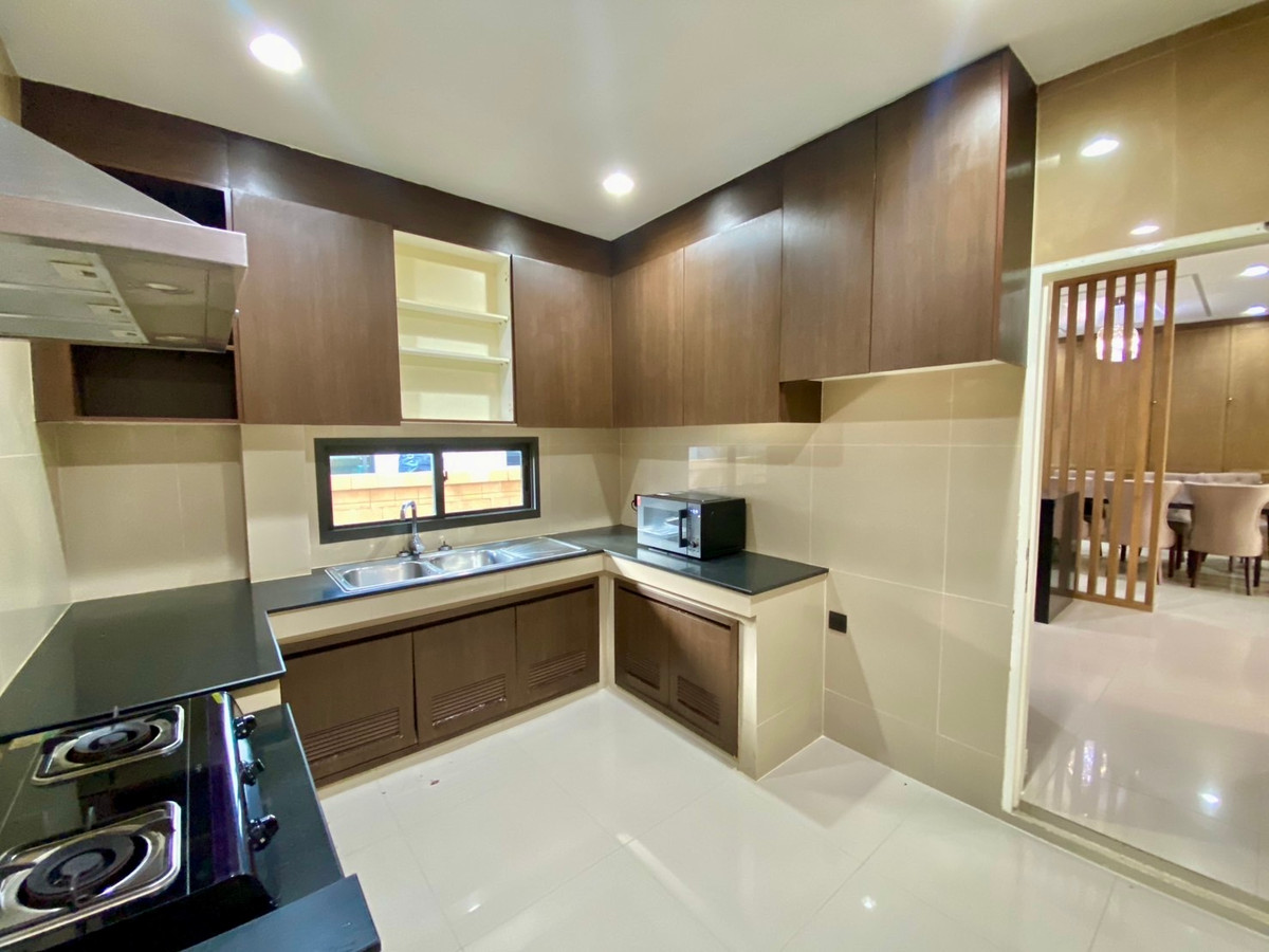 For RentHousePattanakan, Srinakarin : For Rent | Ultra-Luxury Detached Home at Setthasiri Krungthep Kreetha (corner unit) Largest House Type | Fully Furnished | Pet Friendly | Near Brighton College Bangkok