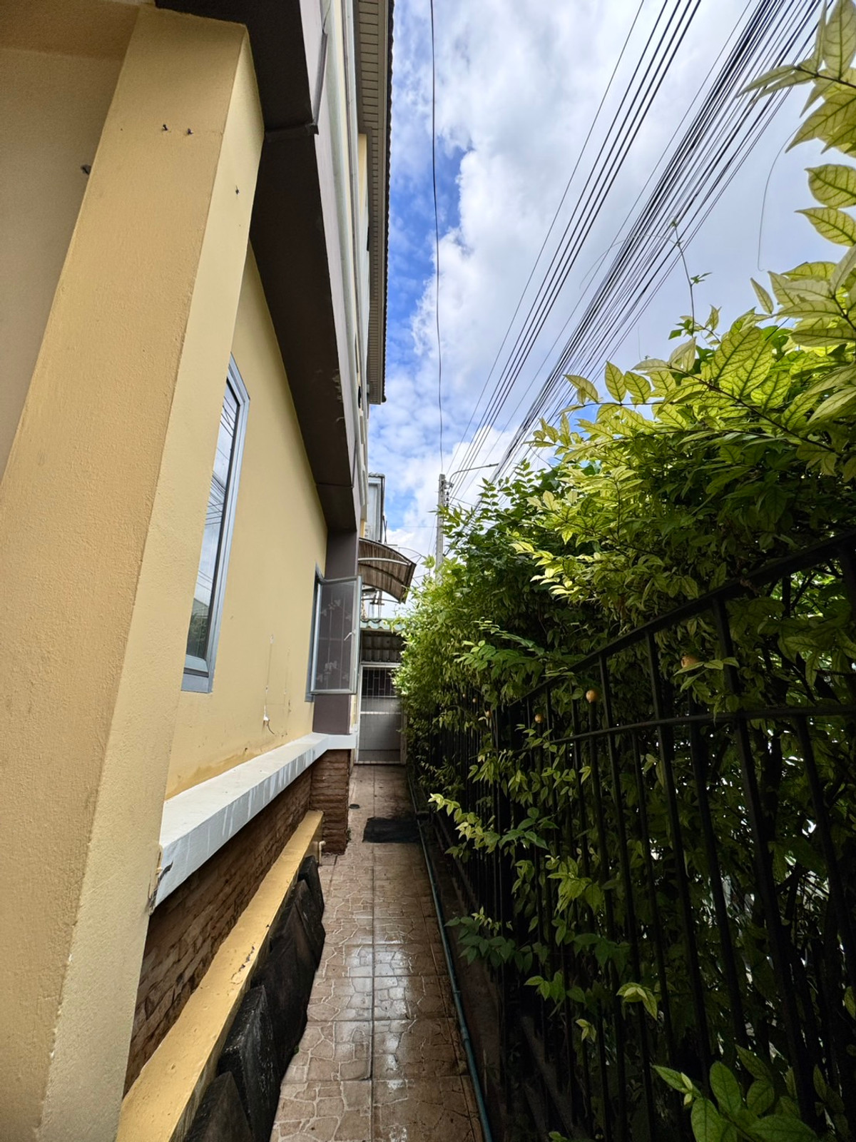 ให้เช่าทาวน์โฮมนวมินทร์ รามอินทรา : ให้เช่าทาวน์โฮม ศุภาลัย นวลจันทร์ พร้อมอยู่ (หลังมุม) ใกล้รถไฟฟ้าสายสีชมพู (N.500)