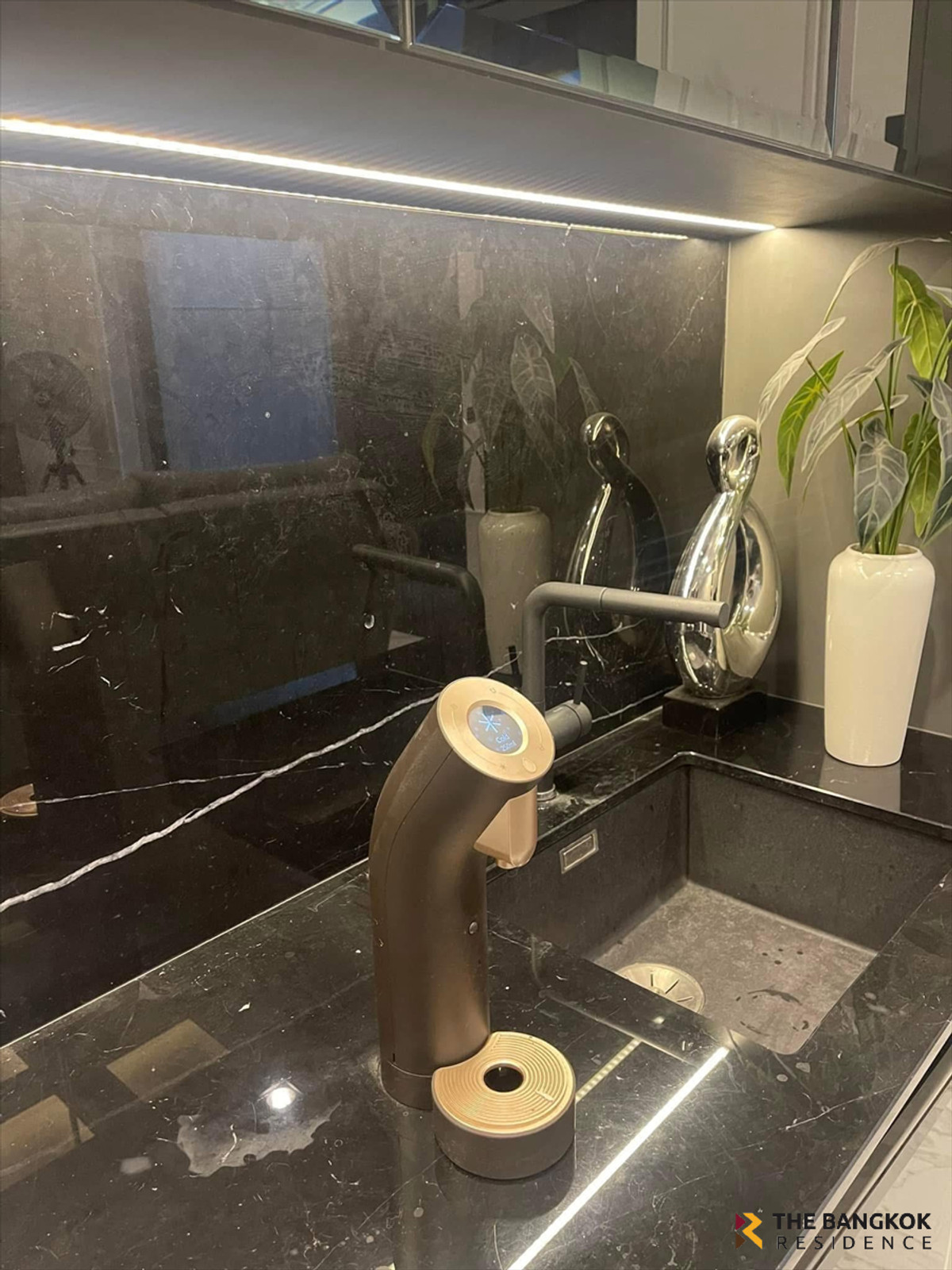 ขายทาวน์โฮมลาดพร้าว เซ็นทรัลลาดพร้าว : 🏡The Eight Chatuchak-Ratchada ทาวน์โฮมดีไซน์โมเดิร์น ฟังก์ชันครบ