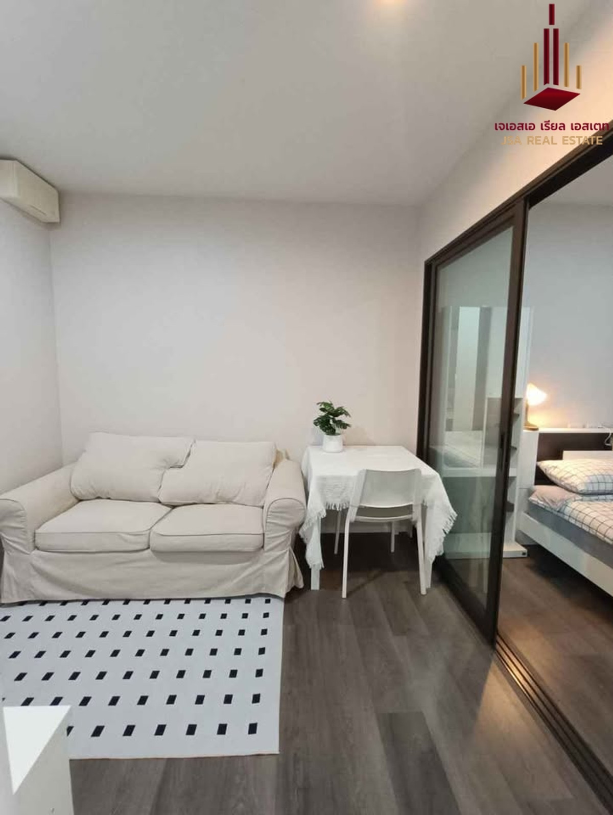 ขายคอนโดบางซื่อ วงศ์สว่าง เตาปูน : ✨ For Sale: The Stage Taopoon Interchange Condo ✨  💰 Only 2,650,000 THB