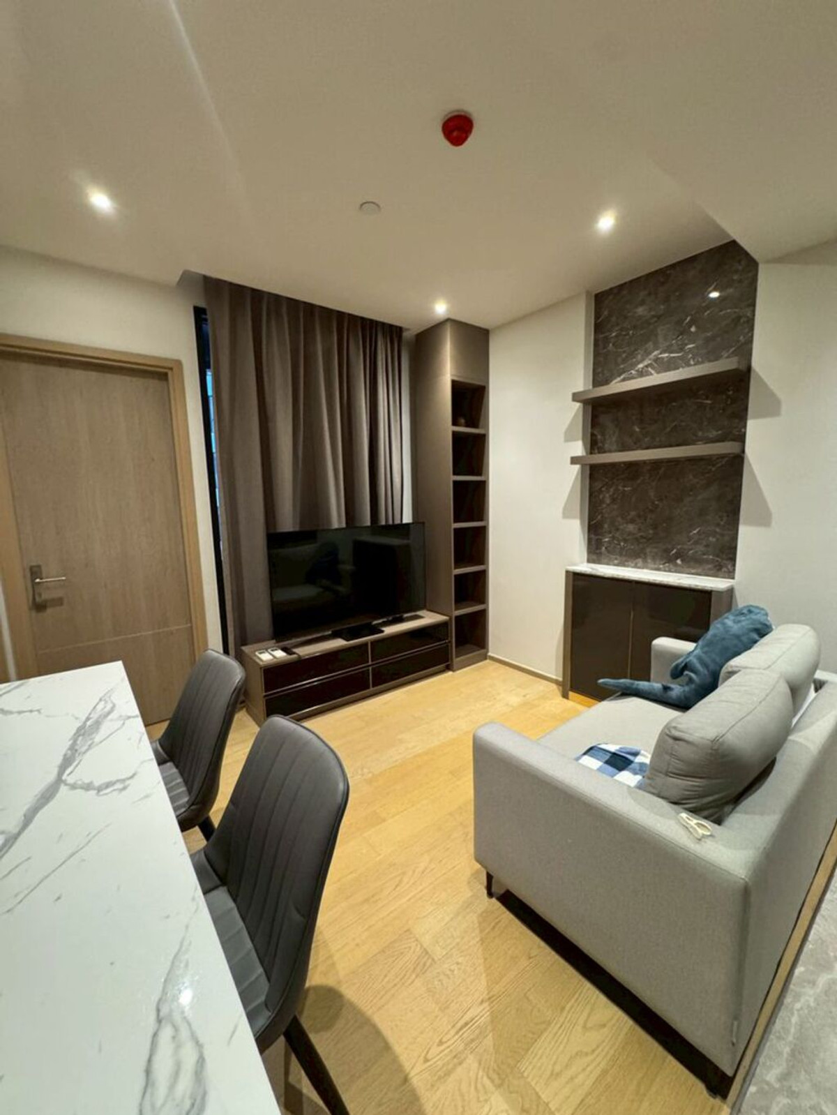 ให้เช่าคอนโดพระราม 9 เพชรบุรีตัดใหม่ RCA : ให้เช่า แอชตัน อโศก-พระราม 9 เลขที่ 469/402