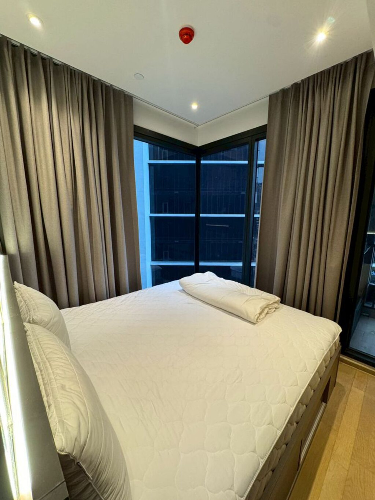 ให้เช่าคอนโดพระราม 9 เพชรบุรีตัดใหม่ RCA : ให้เช่า แอชตัน อโศก-พระราม 9 เลขที่ 469/402