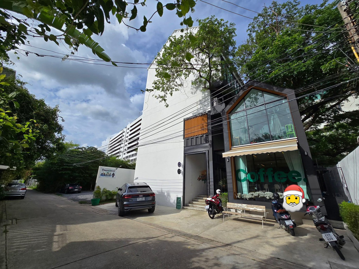 ให้เช่าสำนักงานลาดพร้าว เซ็นทรัลลาดพร้าว : ‼️ ห้องหลุด เพิ่งว่าง ‼️ให้เช่าสำนักงาน + สตูดิโอ | ซ.ลาดพร้าว 15📌 จดทะเบียนบริษัทได้ | ที่จอดรถเยอะมาก เหลือเพียง 1 ยูนิตสุดท้าย เท่านั้น 💰 ค่าเช่า 27,000 บาท / เดือน