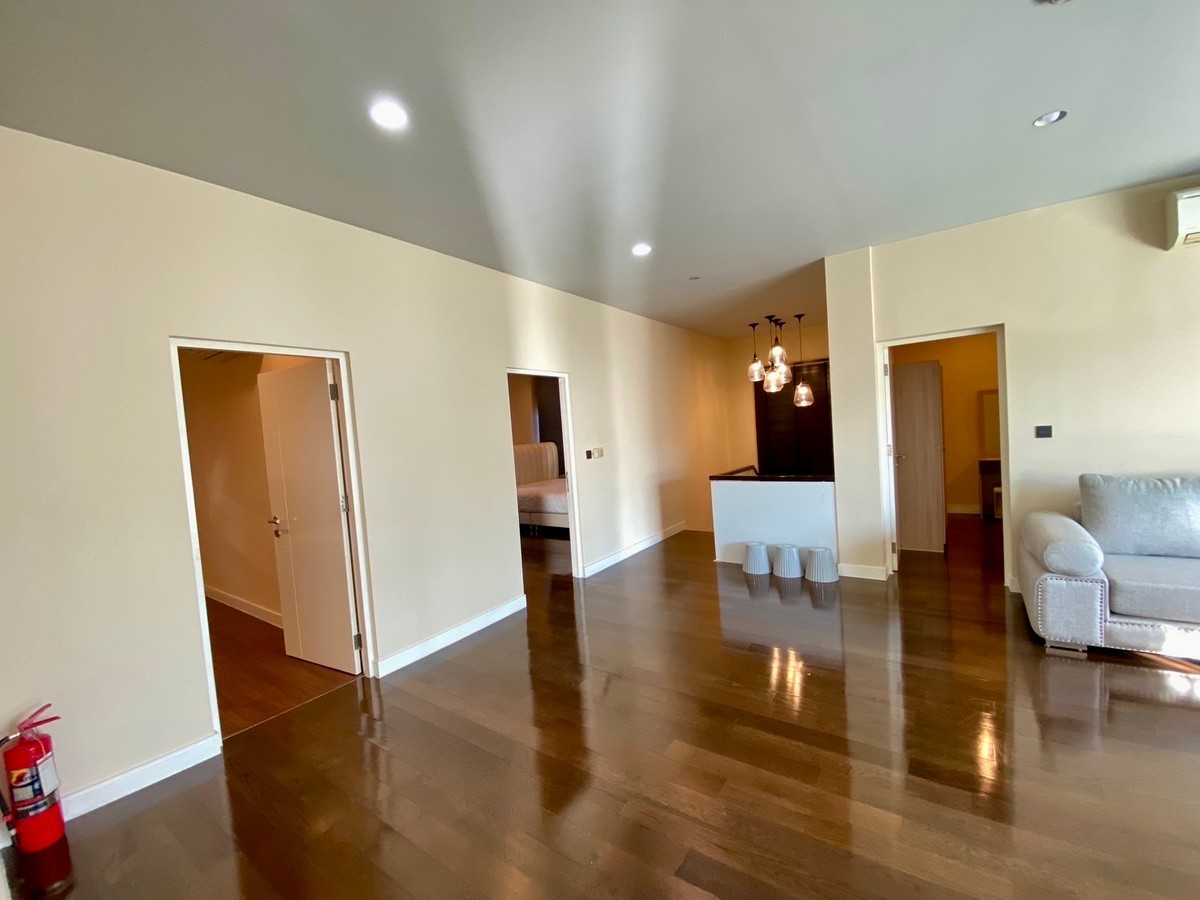 For RentHousePattanakan, Srinakarin : For Rent | Ultra-Luxury Detached Home at Setthasiri Krungthep Kreetha (corner unit) Largest House Type | Fully Furnished | Pet Friendly | Near Brighton College Bangkok