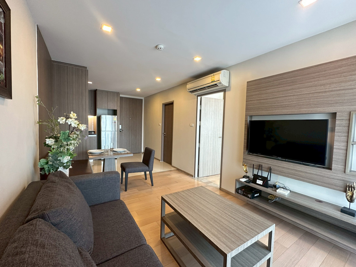 ให้เช่าคอนโดสุขุมวิท อโศก ทองหล่อ : Art@Thonglor เงียบสงบ ห้องกว้าง เฟอร์นิเจอร์ครบครัน เดินทางง่าย พร้อมเข้าอยู่