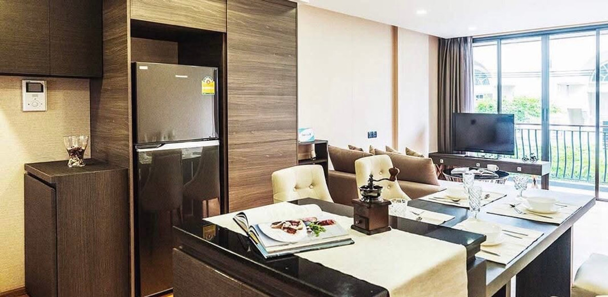 ให้เช่าคอนโดวิทยุ ชิดลม หลังสวน : คอนโดชั้นล่าง 2 ห้องนอน 2 ห้องน้ำ 72 ตรม ที่ Klass Condo Langsuan ให้เช่า 65,000 บาทต่อเดือน ถนนหลังสวน สถานีรถไฟฟ้าชิดลม