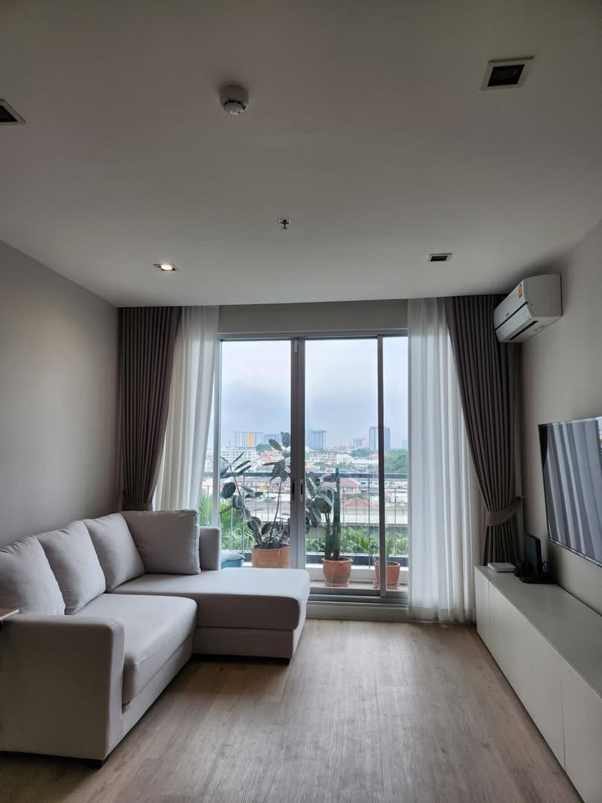 For RentCondoThaphra, Talat Phlu, Wutthakat : ✨ Condo for rent The Room Sathorn-Taksin ✨