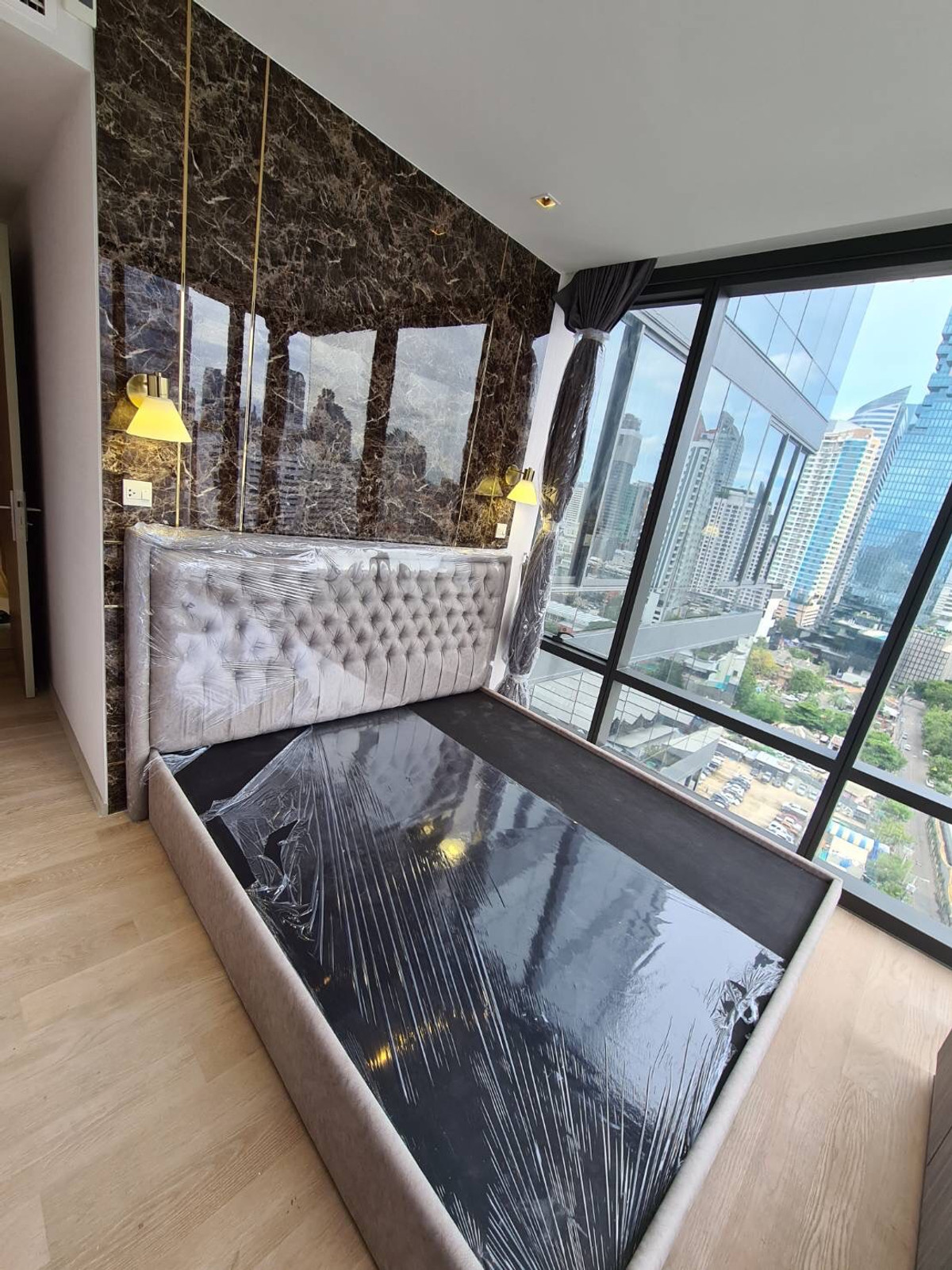 For RentCondoSilom, Saladaeng, Bangrak : Luxury Room 🎄 Ashton Silom 2bed2bath 76 Sqm Fullyfurnish+bathtub Welcome Foreign 60,000-