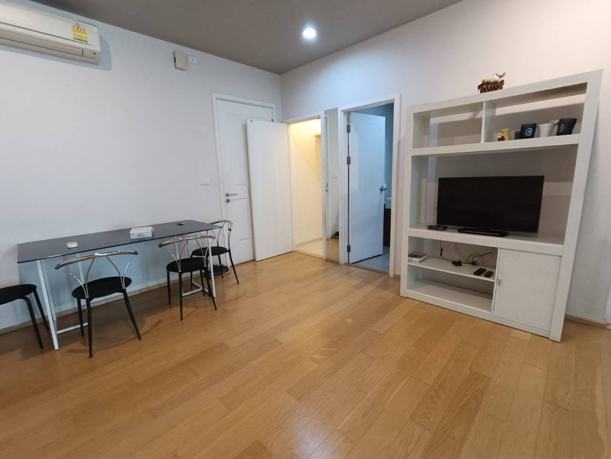 For RentCondoWongwianyai, Charoennakor : Hot Price for rent Hive Sathorn (Hive Sathorn) cheapest price, beautiful room 🔥