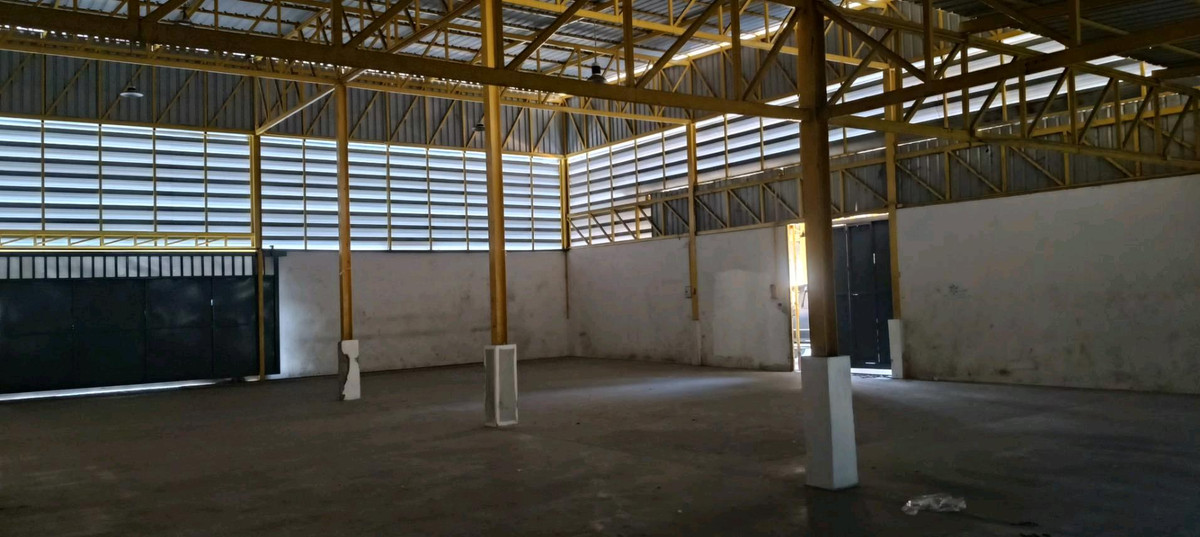 ให้เช่าโกดังสมุทรปราการ สำโรง : ***ให้เช่าโกดังขนาดใหญ่ พร้อมเช่า ราคาถูก สามารถจอดรถได้หลายคัน การเดินทางสะดวก ไม่ไกลจากกรุงเทพฯ อยู่ในซอยสุนทรวิภาค จ.สมุทรปราการ - Arun Warehouse