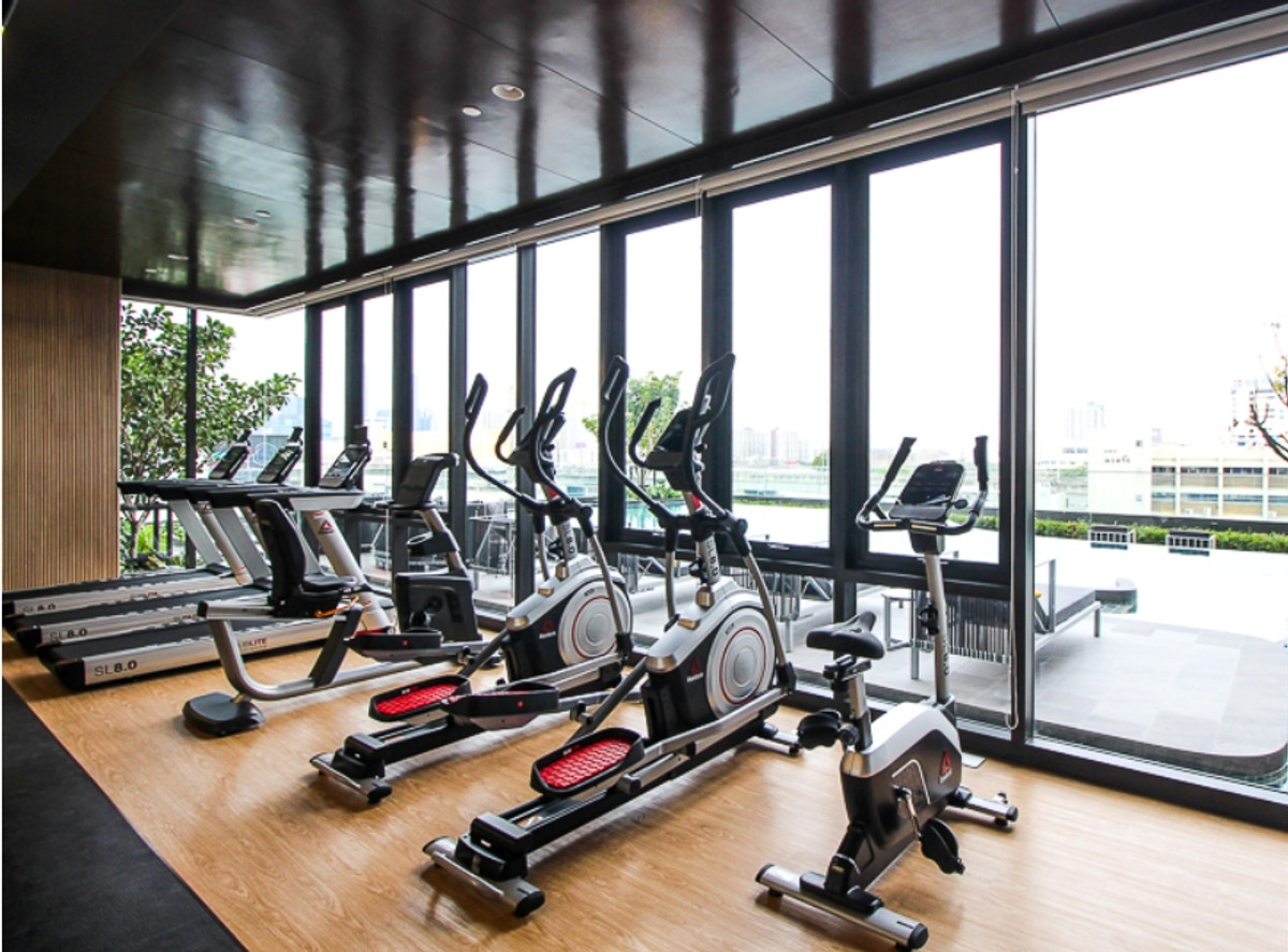 For SaleCondoRama9, Petchburi, RCA : ✨ For Sale: THE BASE Phetchaburi - Thonglor Condo ✨ 💰 Only 3,290,000 THB