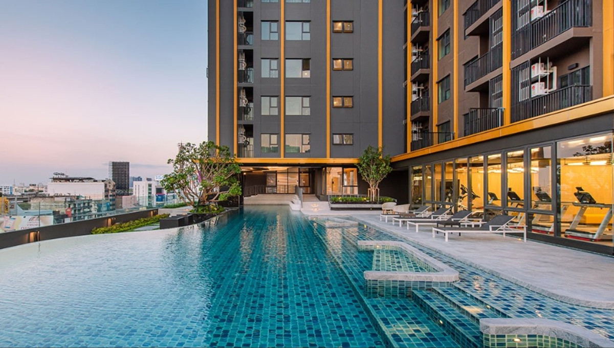 For SaleCondoRama9, Petchburi, RCA : ✨ For Sale: THE BASE Phetchaburi - Thonglor Condo ✨ 💰 Only 3,290,000 THB