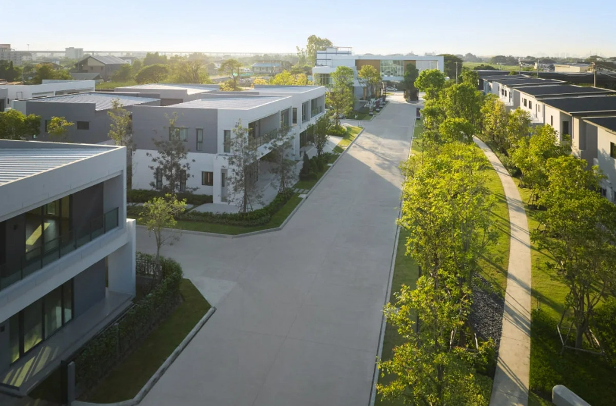 ขายบ้านพระราม 9 เพชรบุรีตัดใหม่ RCA : จัดโปร!! แปรงถูกสุดในโครงการ ติดมอเตอร์เวย์* เดินทางง่าย เข้า - ออกเมืองสะดวก 🚩 เพียง 5 นาทีถึง Airport Link ลาดกระบัง* บ้านเดี่ยว Modern Minimal CENTRO พระราม 9-มอเตอร์เวย์ 2