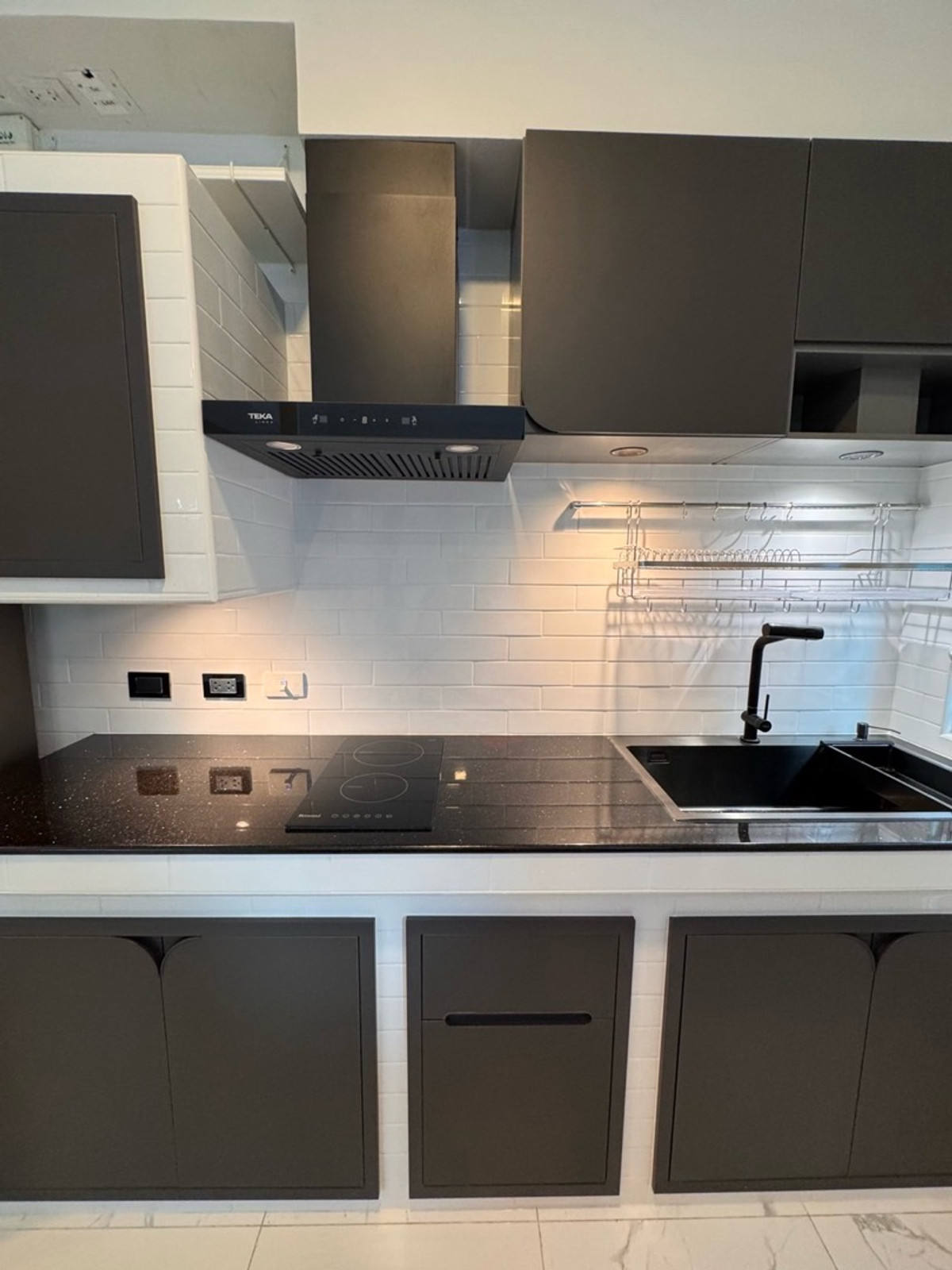 ให้เช่าทาวน์โฮมบางนา แบริ่ง ลาซาล : 💥ForRent💥3Bed • Indy Bangna-Ramkhamhang 2 🏡 Near Mega Bangna ✨ Duplex ‼️Corner House 🌟 Pet Friendly 🐶 Ready to move in ‼️