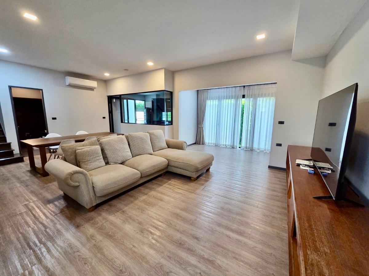 For RentTownhomeBangna, Bearing, Lasalle : Luxury Townhome for Rent | VIVE Bangna KM.7 | Next to Concordian International School | Fully Furnished