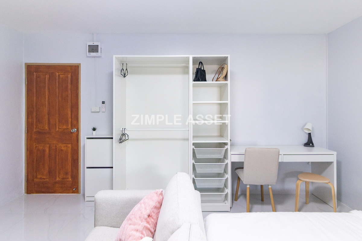 ให้เช่าโชคชัย4 ลาดพร้าว71 : Line ID: @zimple_asset  ที่พักรีโนเวทใหม่ พร้อมเฟอร์ฯใหม่ทุกห้อง ในซ.ลาดพร้าว64 ห้องสวย สะอาด ปลอดภัย เดินทางสะดวก ใกล้รถไฟฟ้าสถานี โชคชัย4 และสามารถทะลุออกถนนสุทธิสารได้