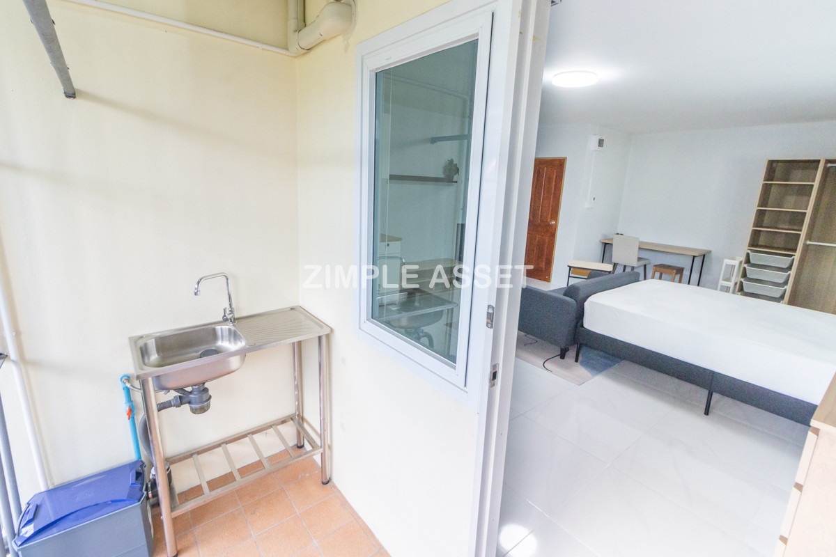 ให้เช่าโชคชัย4 ลาดพร้าว71 : Line ID: @zimple_asset  ที่พักรีโนเวทใหม่ พร้อมเฟอร์ฯใหม่ทุกห้อง ในซ.ลาดพร้าว64 ห้องสวย สะอาด ปลอดภัย เดินทางสะดวก ใกล้รถไฟฟ้าสถานี โชคชัย4 และสามารถทะลุออกถนนสุทธิสารได้