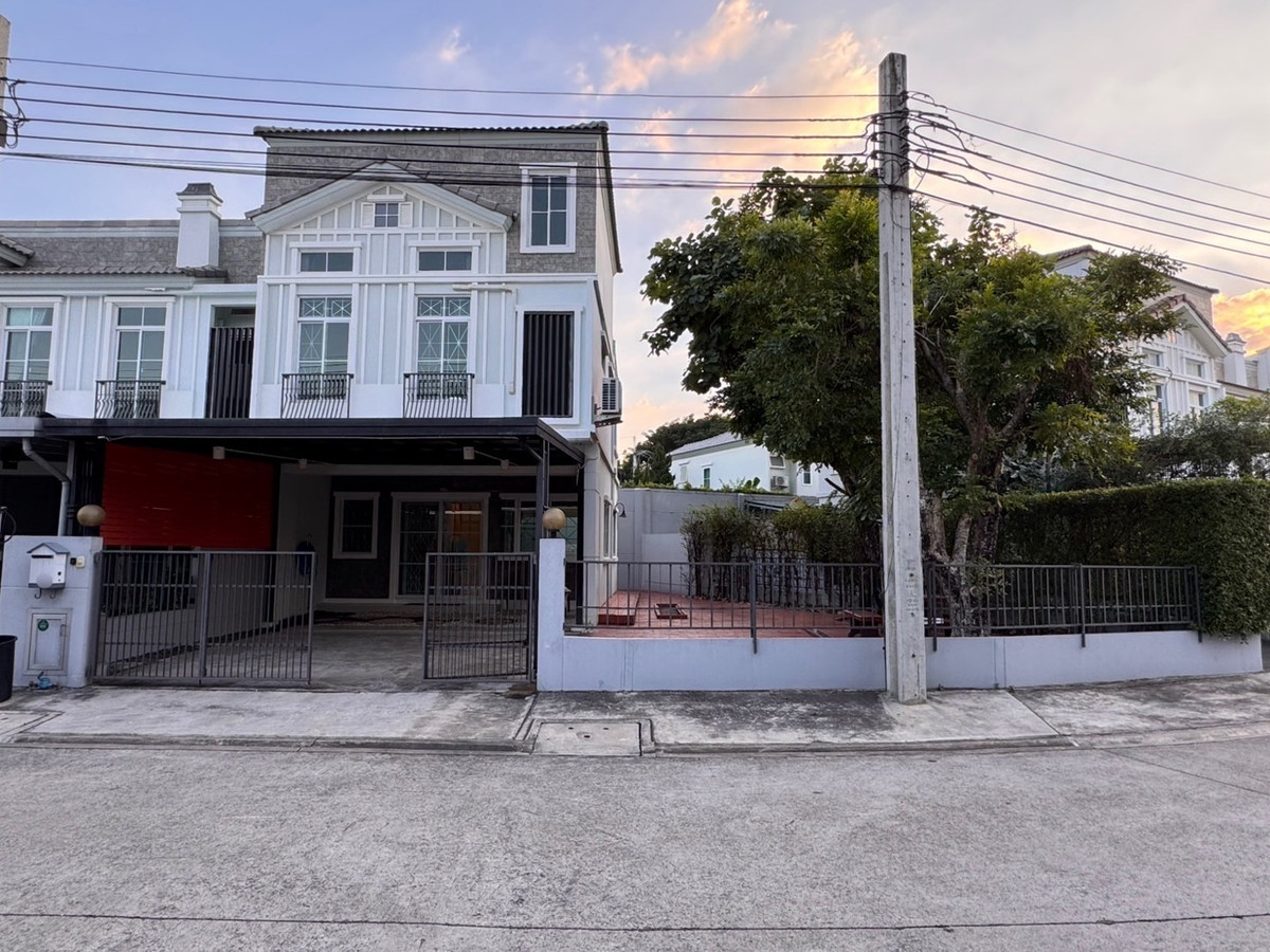 ให้เช่าทาวน์โฮมบางนา แบริ่ง ลาซาล : 💥ForRent💥3Bed • Indy Bangna-Ramkhamhang 2 🏡 Near Mega Bangna ✨ Duplex ‼️Corner House 🌟 Pet Friendly 🐶 Ready to move in ‼️