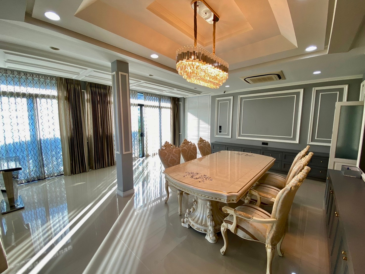 For RentHousePattanakan, Srinakarin : For Rent | Ultra-Luxury Detached Home at Setthasiri Krungthep Kreetha (corner unit) Largest House Type | Fully Furnished | Pet Friendly | Near Brighton College Bangkok