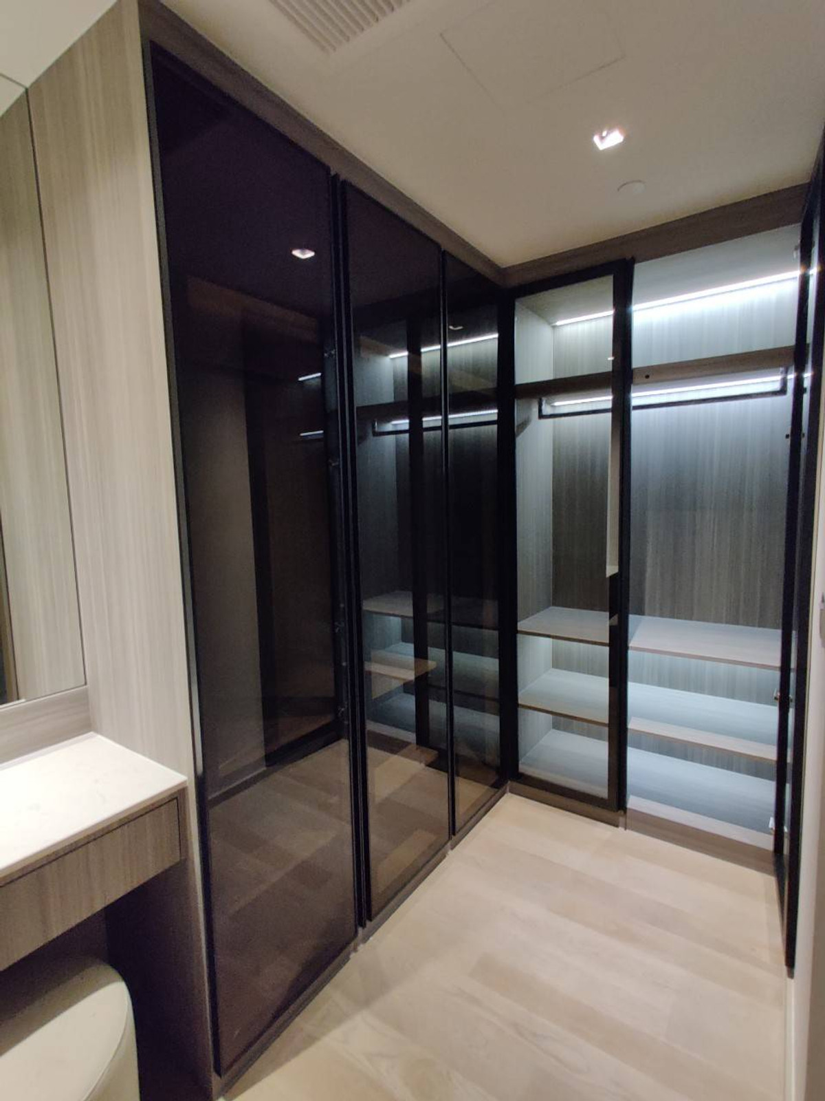 For RentCondoSilom, Saladaeng, Bangrak : Luxury Room 🎄 Ashton Silom 2bed2bath 76 Sqm Fullyfurnish+bathtub Welcome Foreign 60,000-