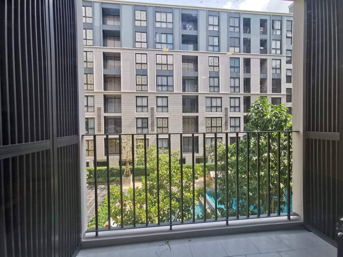For RentCondoRama9, Petchburi, RCA : 🔥For Rent Now🔥 Maestro 03 Ratchada - Rama 9. Spacious 2-bedroom unit with pool view, fully furnished and ready to move in. Near MRT Ratchadaphisek.