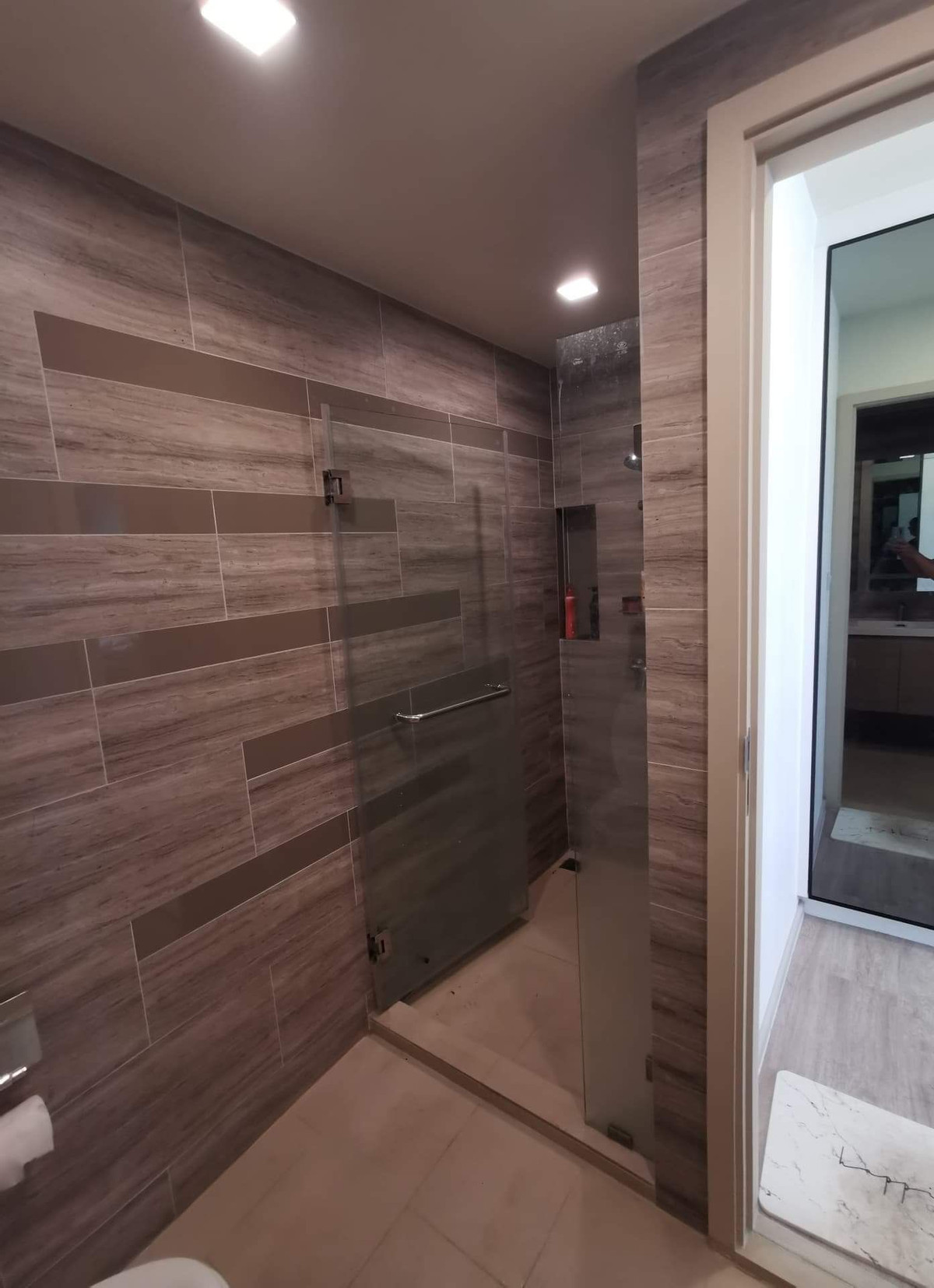 For RentCondoRama9, Petchburi, RCA : 🔥For Rent Now🔥 Maestro 03 Ratchada - Rama 9. Spacious 2-bedroom unit with pool view, fully furnished and ready to move in. Near MRT Ratchadaphisek.