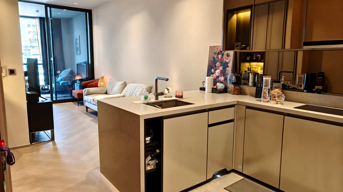 For RentCondoSathorn, Narathiwat : Luxury 1 Bed 1 Bath Executive Condo – The Reserve Sathorn (56 sqm)