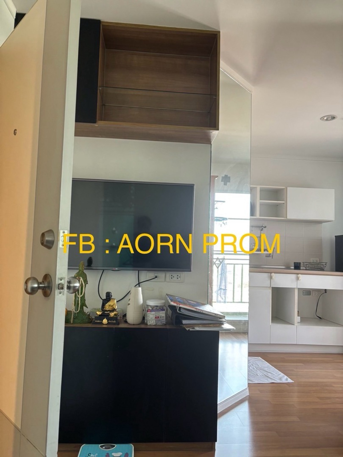 For RentCondoRathburana, Suksawat : 🩷Ready to move in🩷 There is a washing machine, smart TV (never rented out) Lumpini Place Suksawat - Rama 2 (Lumpini Place Suksawat - Rama 2), Indy market view. The owner is staying there. Never rented out Personal items have been removed... There is a 7-1