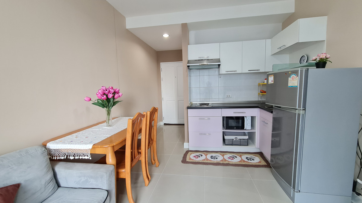 For RentCondoOnnut, Udomsuk : 2 bedroom condo, walking distance to the skytrain, not too expensive.