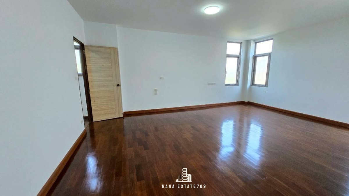 ขายโฮมออฟฟิศลาดกระบัง สุวรรณภูมิ : บ้านเดี่ยว/Home office ขนาดใหญ่ รีโนเวทพร้อมเข้าอยู่ 193.9 ตร.ว พท.ใช้สอยกว่า 1,000 ตร.ม ตรงข้ามสวนหลวงร.9