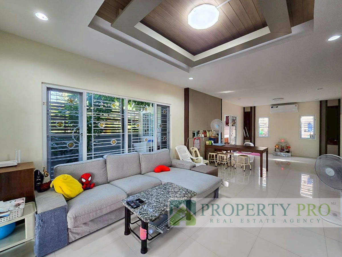 ขายบ้านลาดกระบัง สุวรรณภูมิ : ขาย บ้าน กรองทอง ทรอปิคอล เฉลิมพระเกียรติ ร.9 บ้านเดี่ยว 2 ชั้น 4 ห้องนอน 56 ตรว 200 ตรม หลังริม สภาพดีมาก มีส่วนต่อเติม ใกล้ ประเวศ อ่อนนุช ศรีนครินทร์ สวนหลวง ลาดกระบัง : MJ25S-008