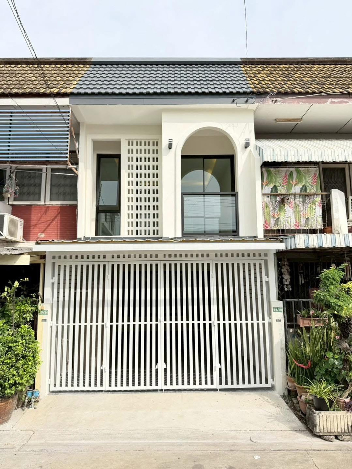 For SaleTownhomeKasetsart, Ratchayothin : ME2500395 2-story townhouse, prime location, Senanikom 1, near BTS-department store-university, ready to move in.