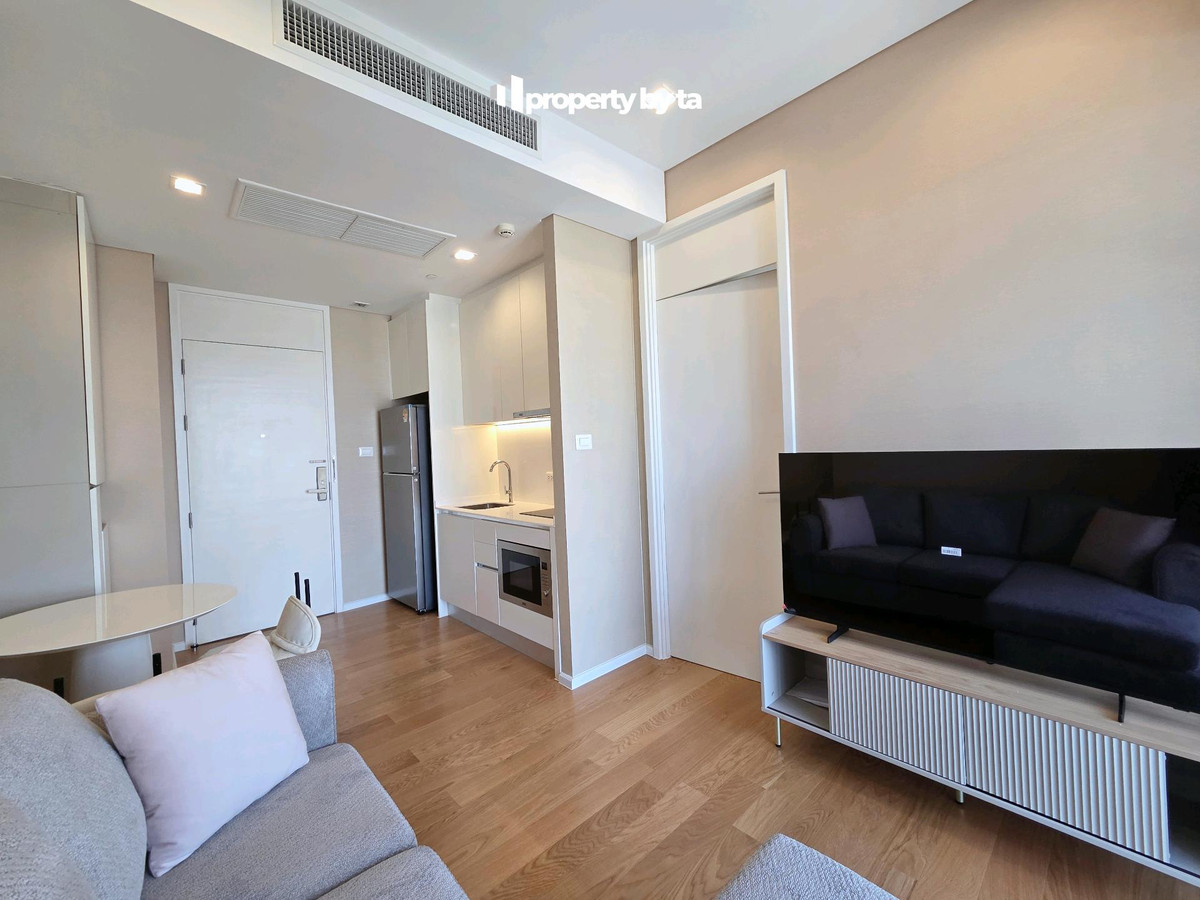 ให้เช่าคอนโดลาดพร้าว เซ็นทรัลลาดพร้าว : (ให้เช่า) The Saint Residences I ติดรถไฟฟ้า BTS, MRT I ห้องใหญ่!! I วิวสวนจตุจักร