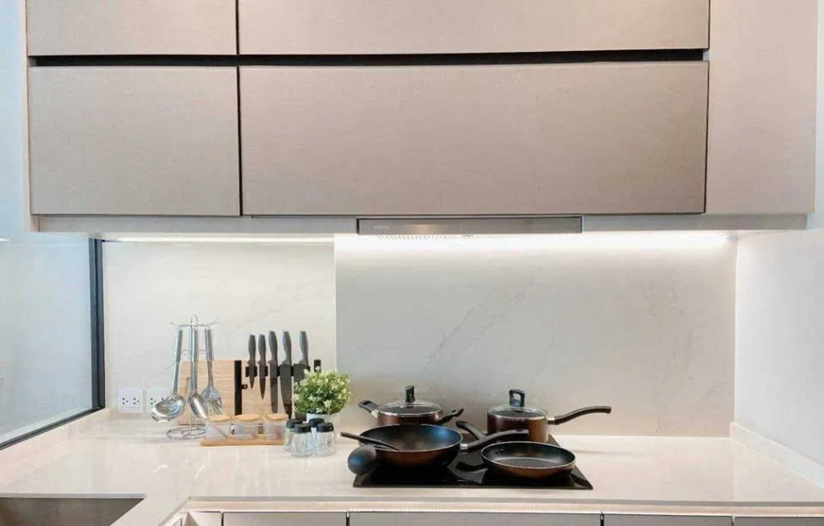 ให้เช่าคอนโดราชเทวี พญาไท : The Room Phayathai 70 sq.m. Please add LINE ID @806qphgn o8415o5483 