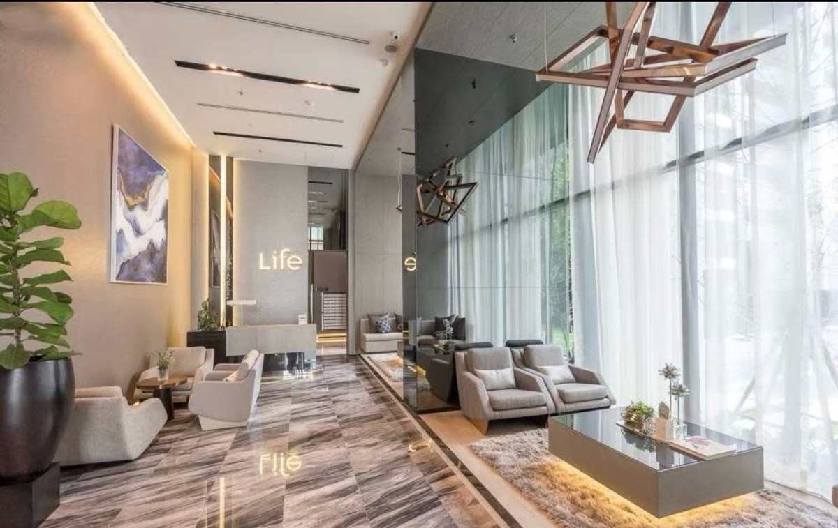 For RentCondoOnnut, Udomsuk : Life Sukhumvit 48 Prime Location near BTS Phra Khanong Modern city living in a convenient Sukhumvit location